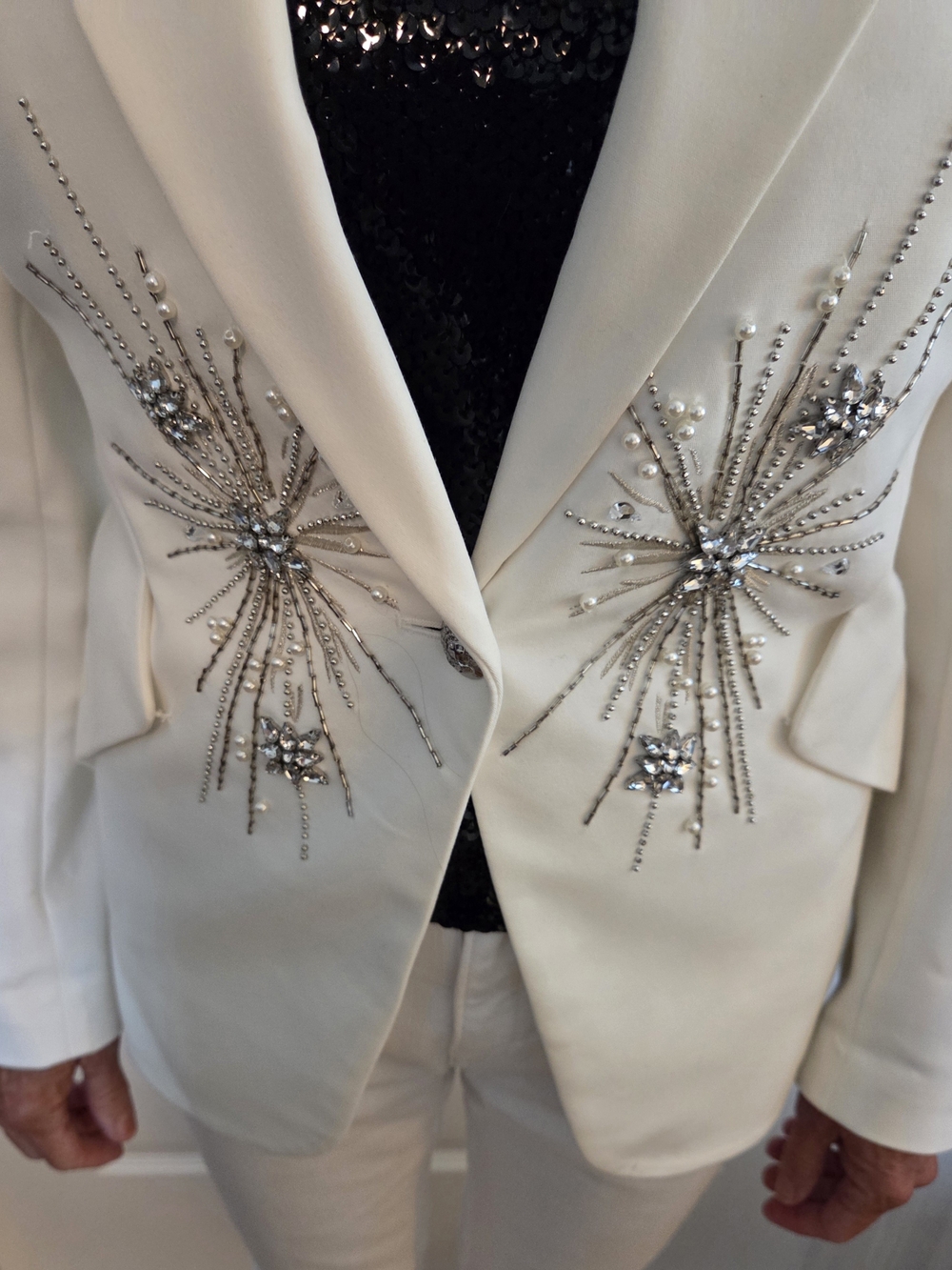 White House Black Market Winter White Beaded Starburst Blazer - Picture 2 of 6